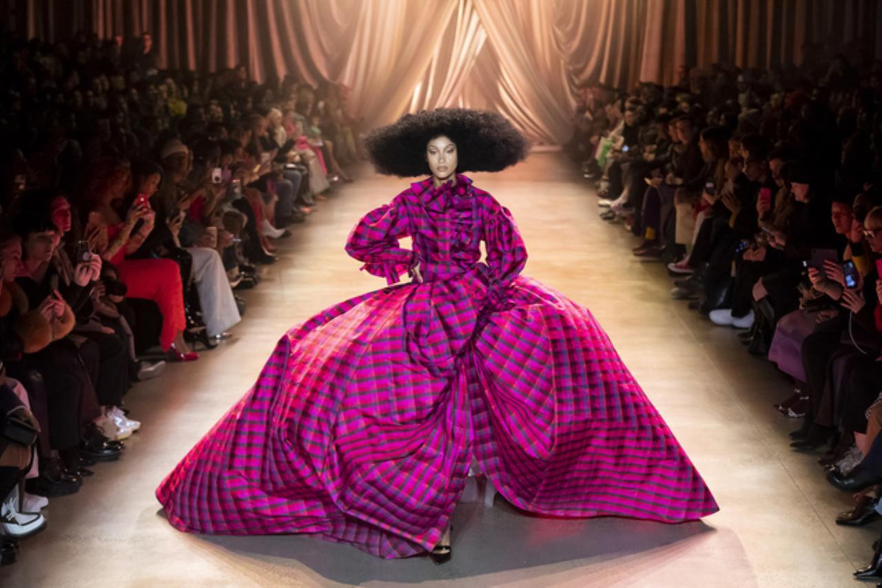 Fashion week 2020 : Les 12 robes les plus excentriques