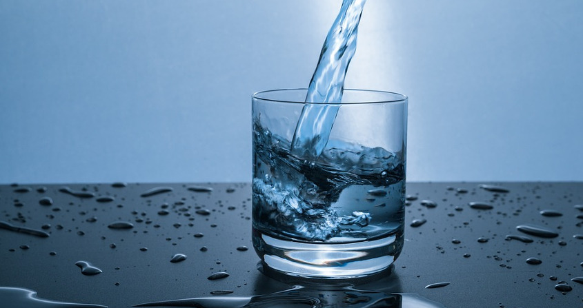 eau potable couv eau verre carence magnésium