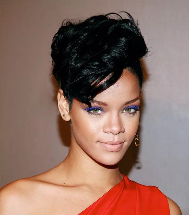 rihanna look 13 make-up rihanna