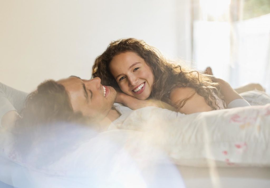 11 choses que les couples qui durent font au lit règles