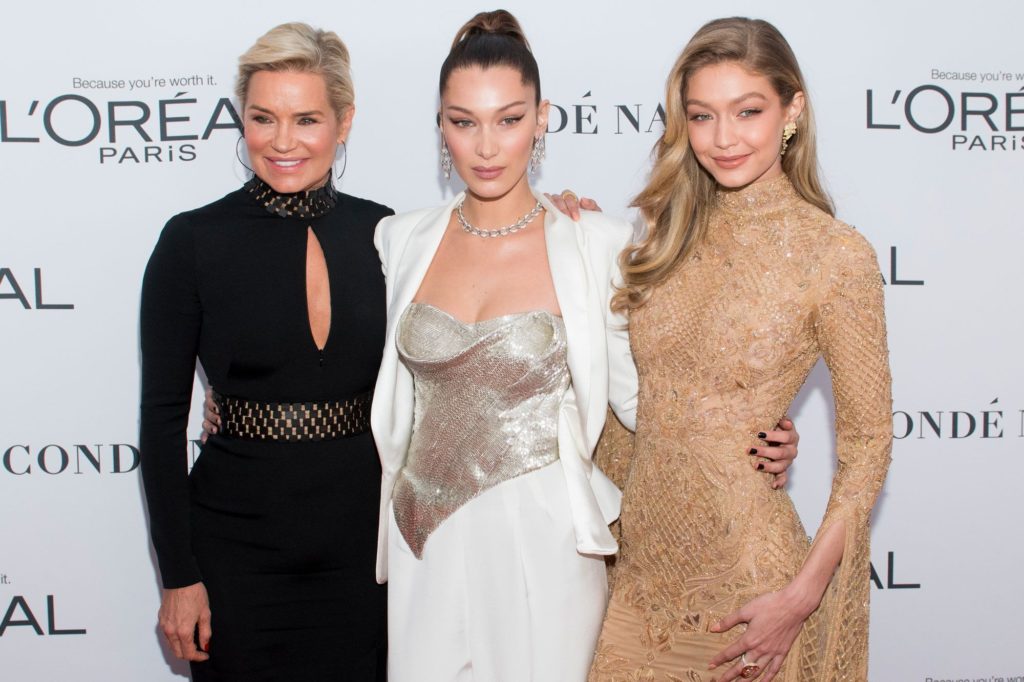 Yolanda Hadid assure que ses filles Gigi et Bella n ont jamais eu recours au botox Yolanda Hadid