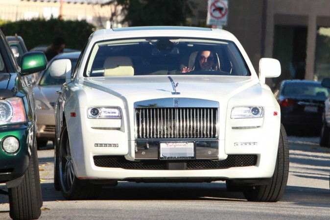 Kim Kardashian Rolls Royce Phantom blanc voitures célébrités