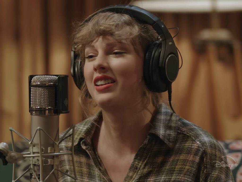 Taylor Swift - La musicienne réenregistre son album "Fearless"