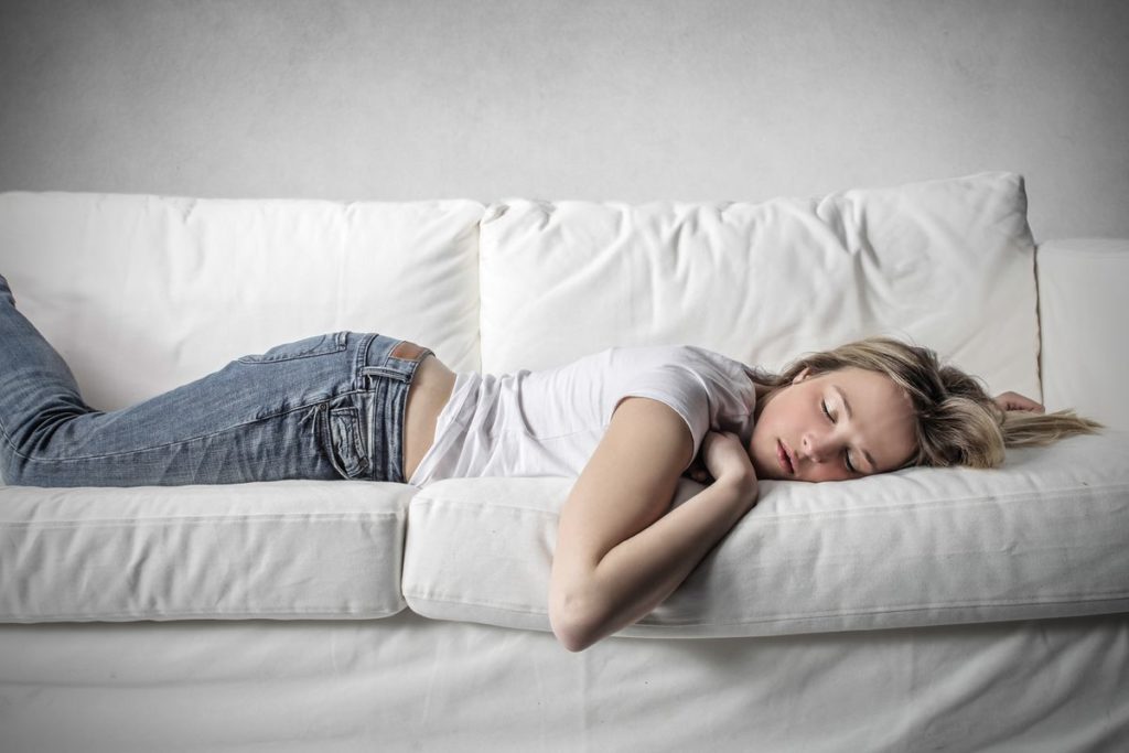 Les 5 bienfaits de la sieste sur notre santé et pourquoi vous devriez vous y mettre