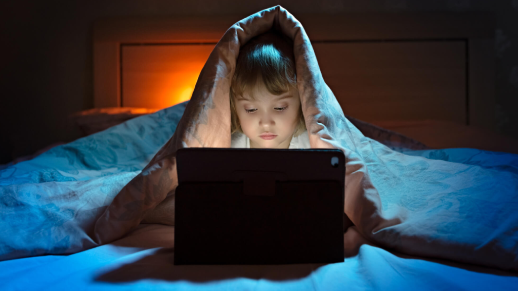Une étude montre que le temps passé devant des écrans par les enfants