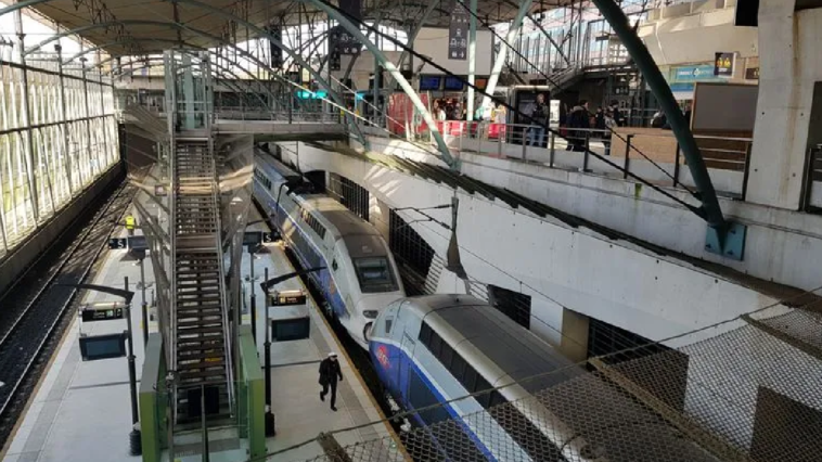 Tension à la gare de Lille : Reprise du trafic après une opération de police